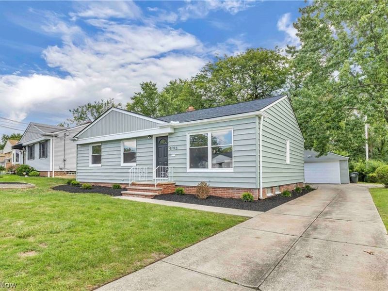 4193 Eastwood Lane, Warrensville Heights, OH 44122 Photo 2