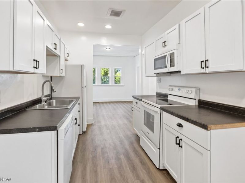 1390 E 109th Street, Cleveland, OH 44106 Photo 14