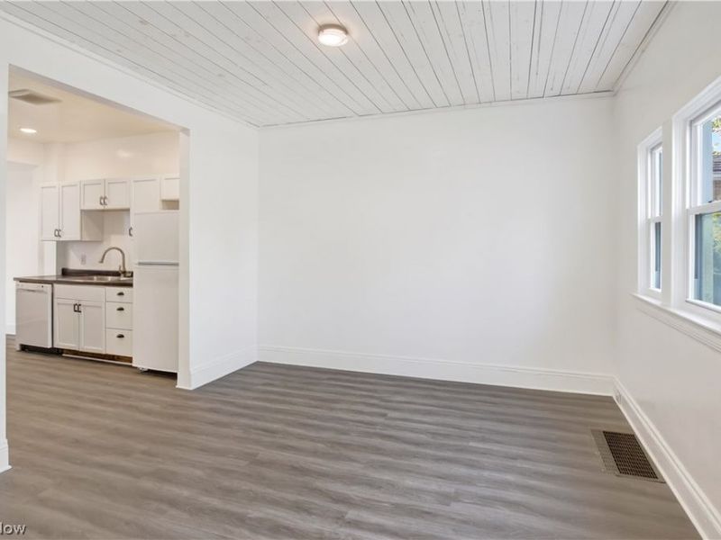 1390 E 109th Street, Cleveland, OH 44106 Photo 9