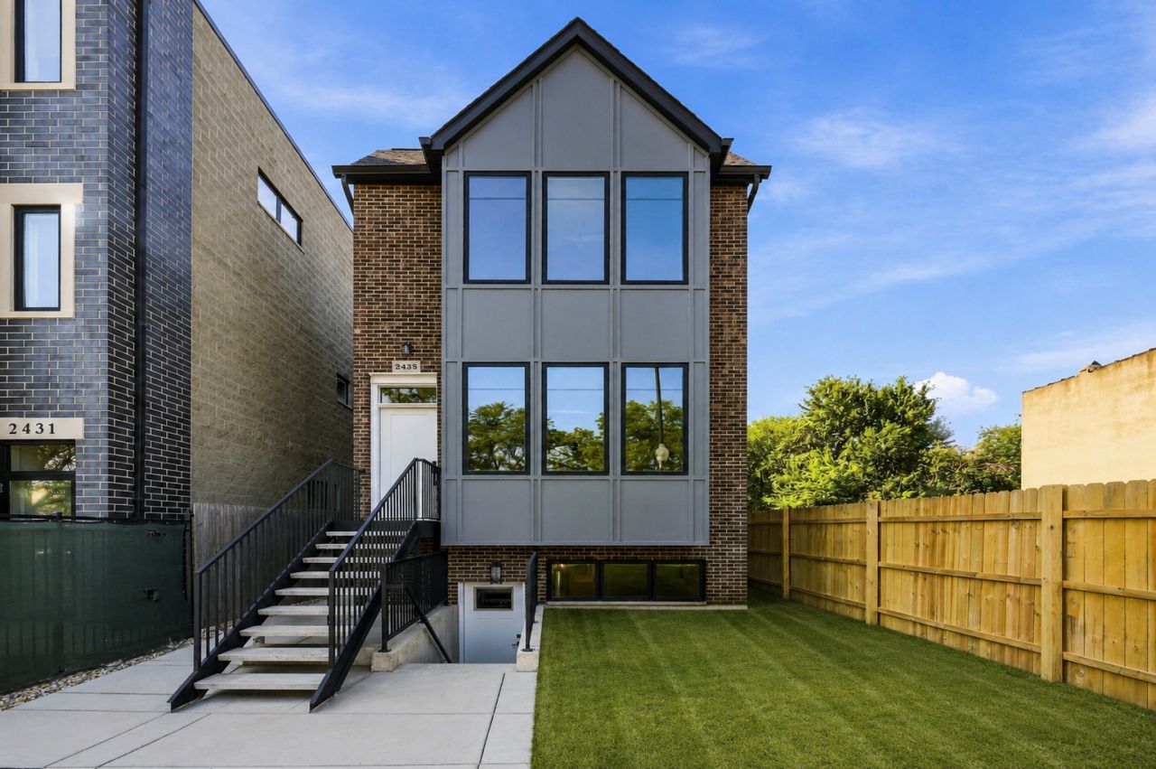 1443 S Trumbull Avenue, Chicago, IL 60623 Main Photo
