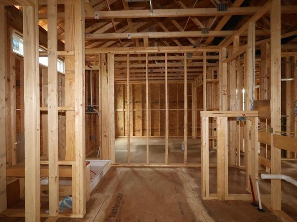 429 Pioneer Way, Pataskala, OH 43062