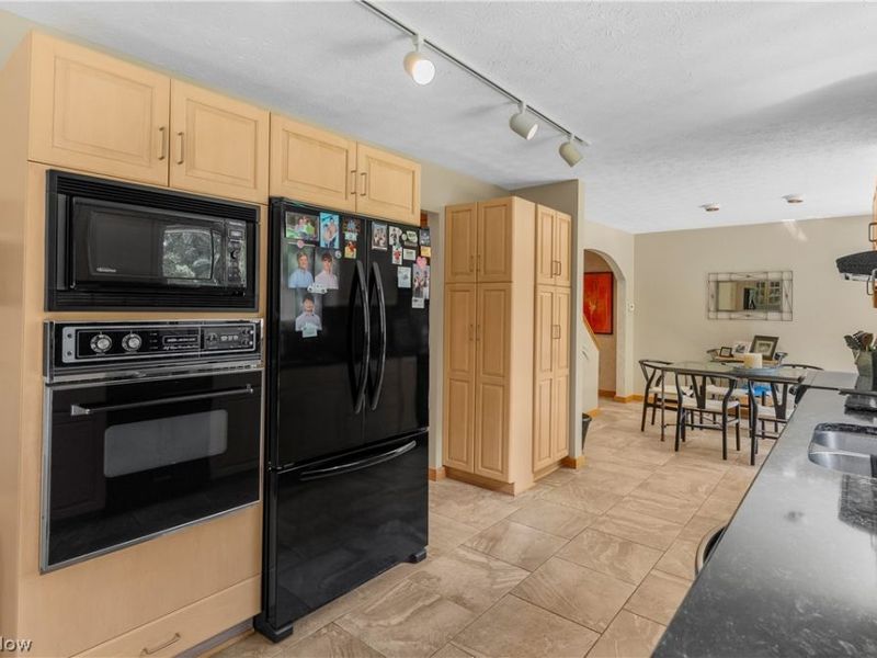 1337 Springwood SE, Warren, OH 44484 Photo 29