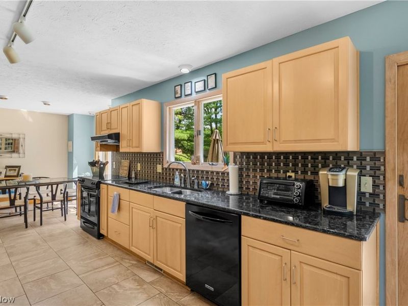 1337 Springwood SE, Warren, OH 44484 Photo 34