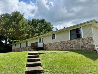 904-908 Skyside Drive, Clinton, OH 44216