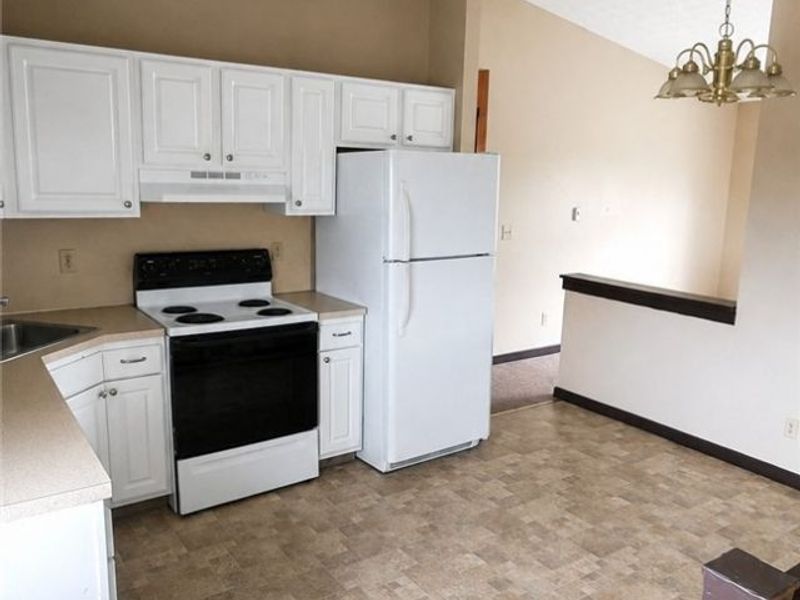 904-908 Skyside Drive, Clinton, OH 44216 Photo 6