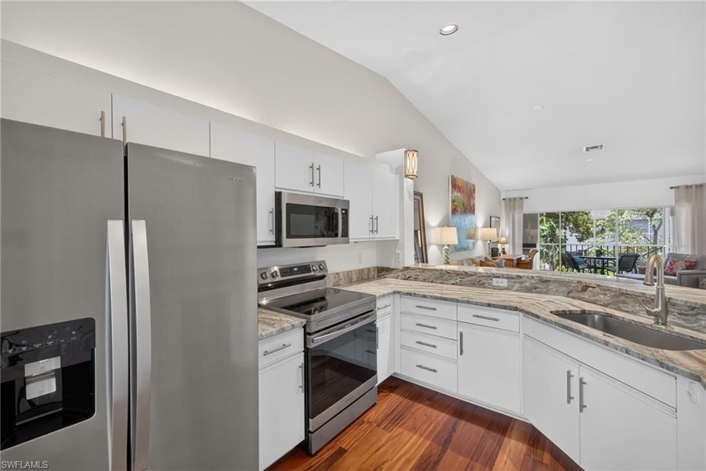 7108 Barrington Cir, Unit 202, Naples, FL 34108 Photo