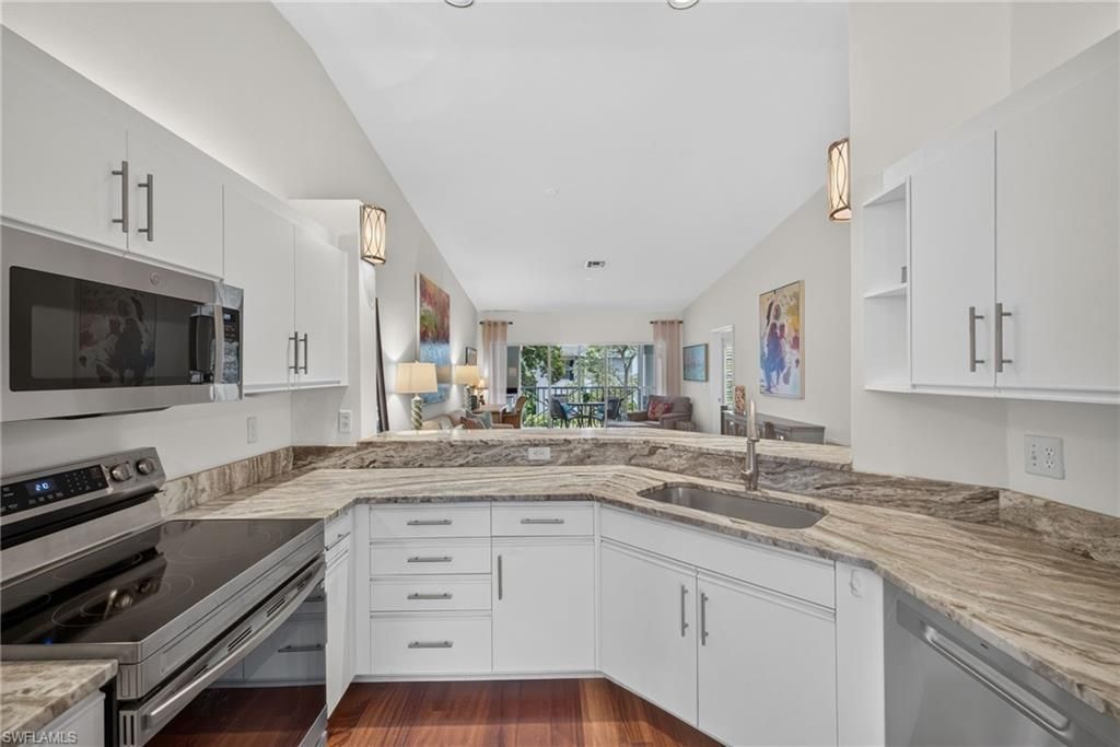 7108 Barrington Cir, Unit 202, Naples, FL 34108 Photo