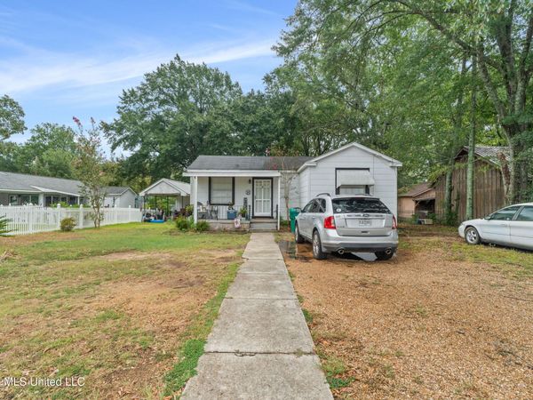 316 W Avenue , McComb, MS 39648