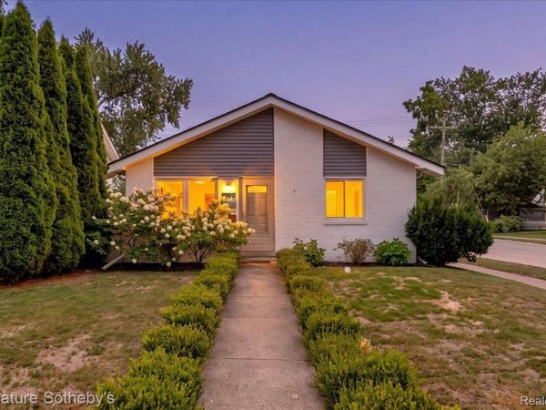 1099 Eaton Road, Berkley, Mi 48072