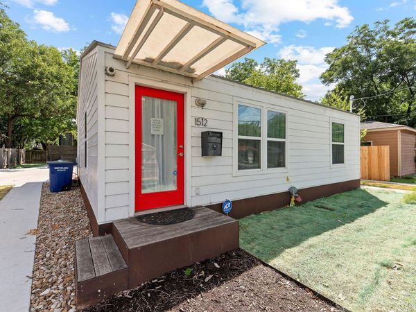 1512 W Koenig Lane LN, Austin, TX 78756