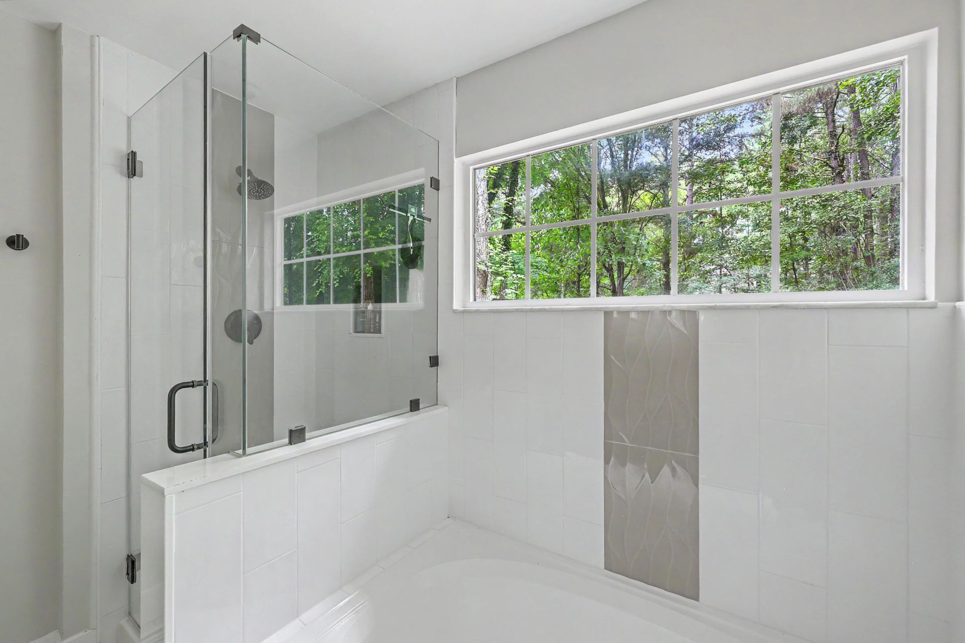 2105 Pinehurst Avenue Photo 20