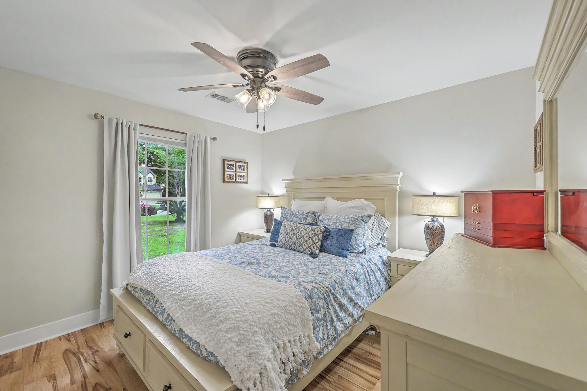 2105 Pinehurst Avenue Photo 22