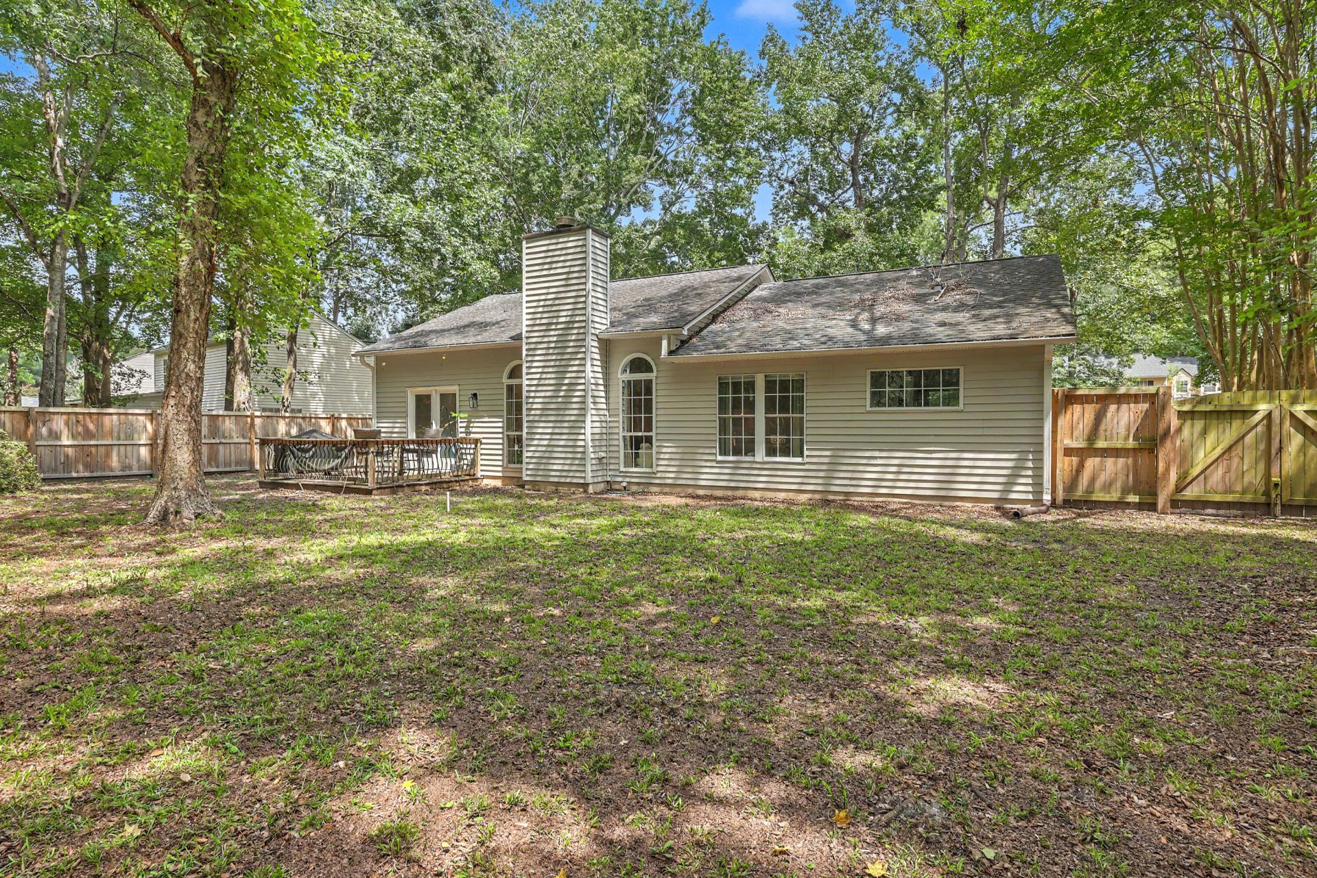 2105 Pinehurst Avenue Photo 29
