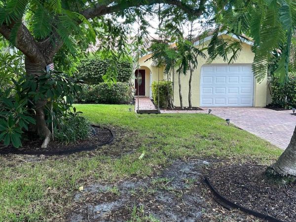1330 NW 22nd Avenue, Delray Beach, FL 33445