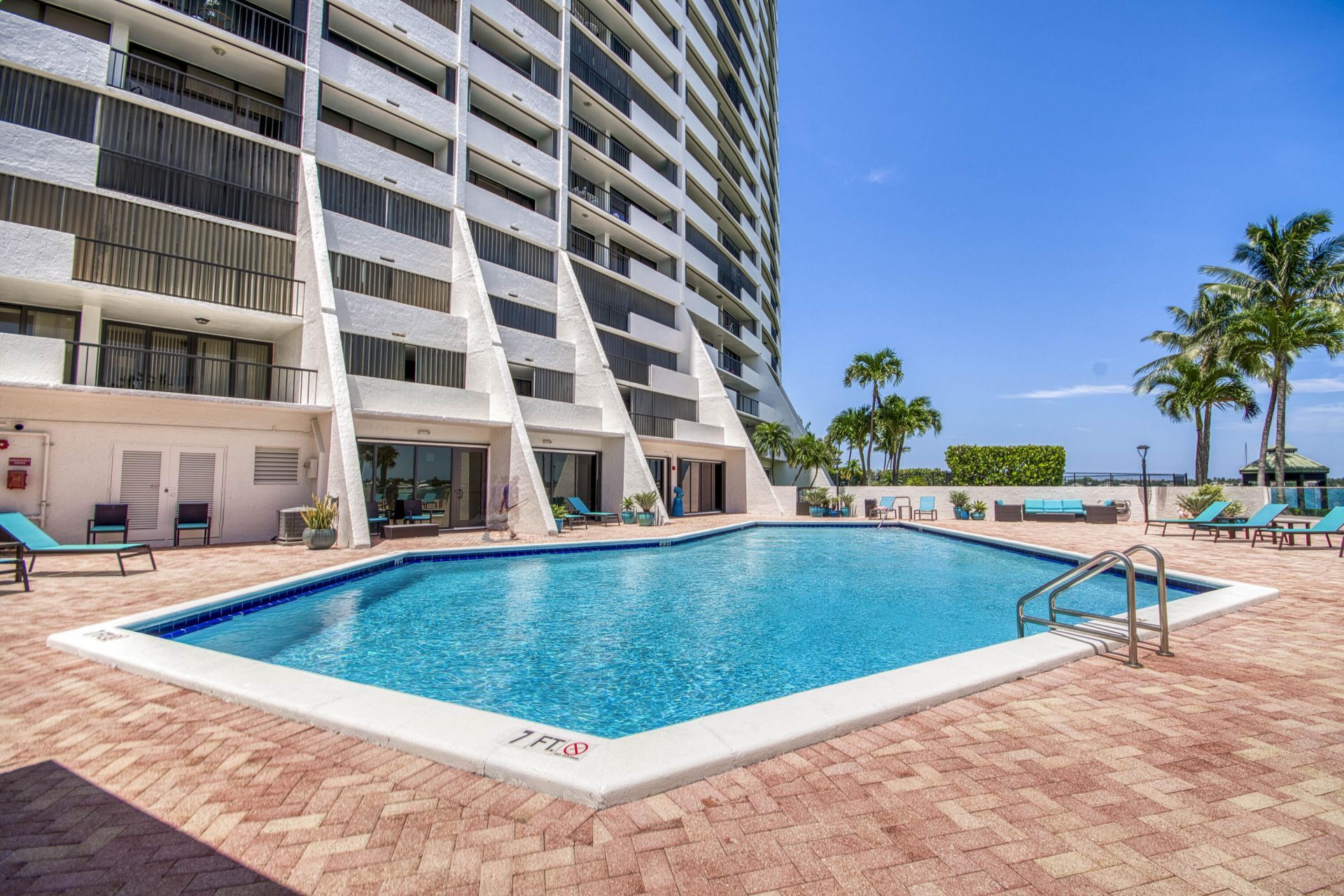 5200 N Flagler Drive, Unit 1106, West Palm Beach, FL 33407 Photo