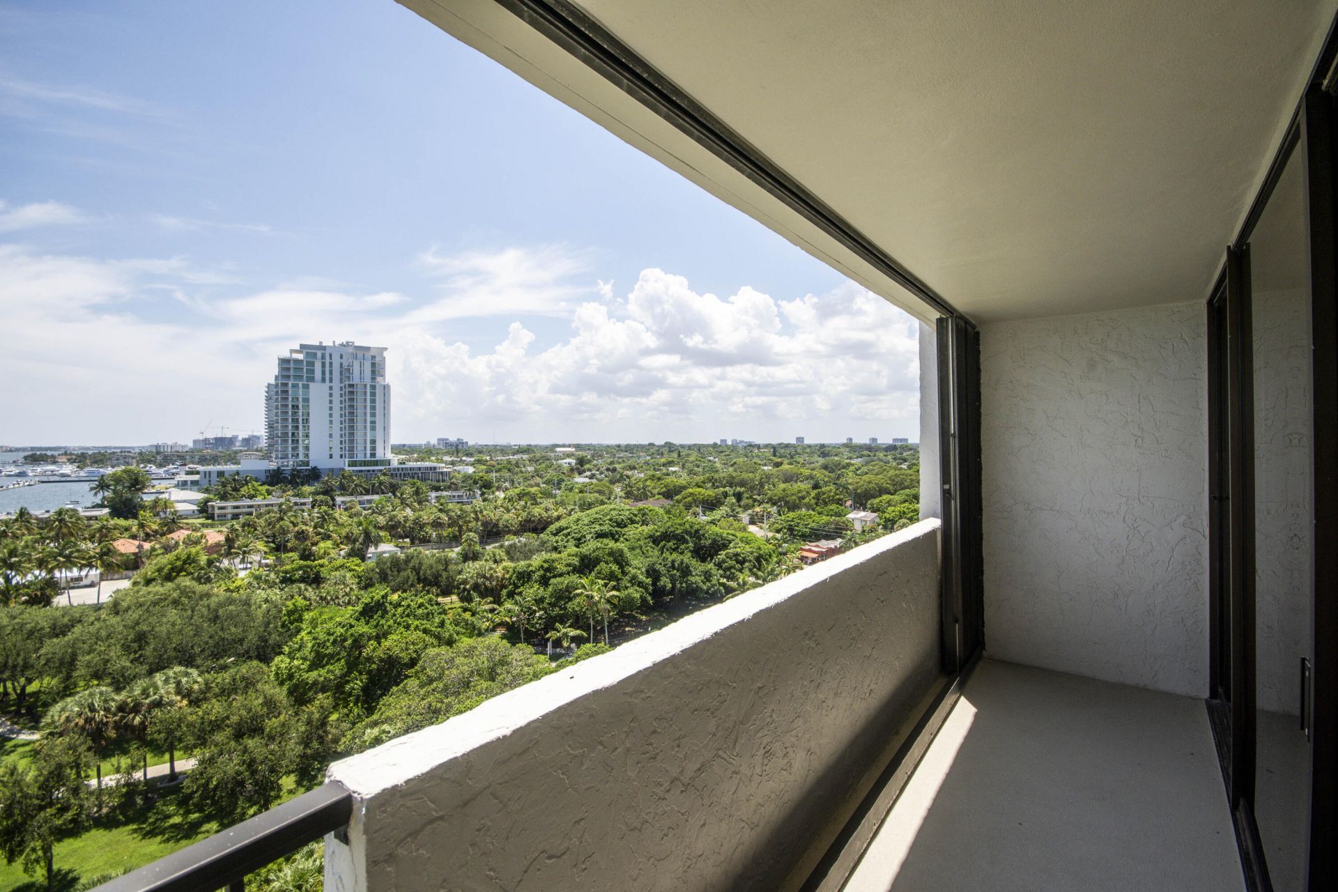5200 N Flagler Drive, Unit 1106, West Palm Beach, FL 33407 Photo
