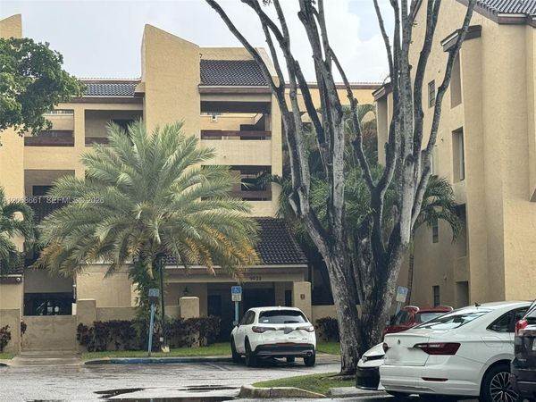 9022 SW 123rd Ct, Unit O406, Miami, FL 33186