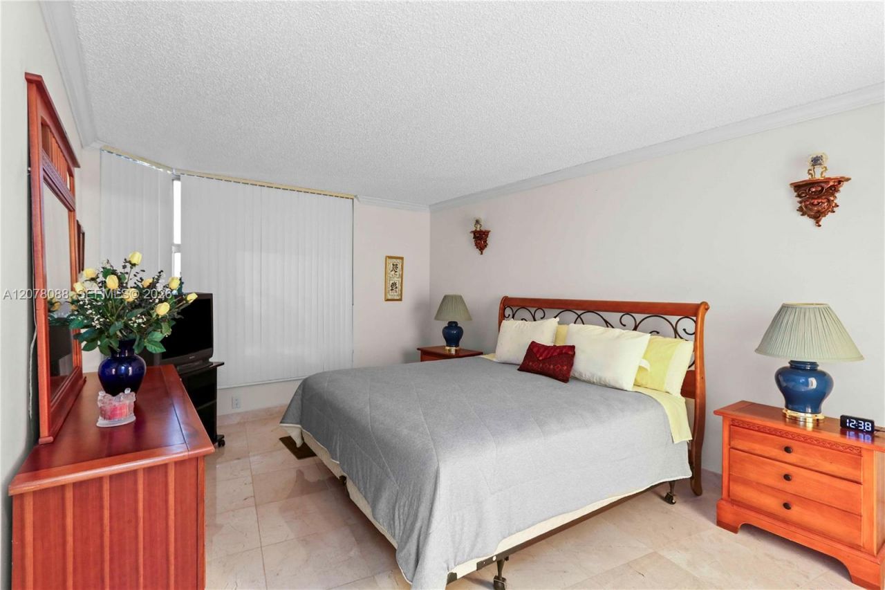 3400 NE 192nd St, Unit 1911, Aventura, FL 33180 Photo