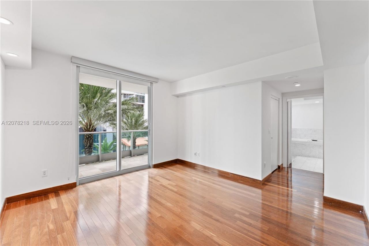 1331 Brickell Bay Dr , Unit 208, Miami, FL 33131 Photo