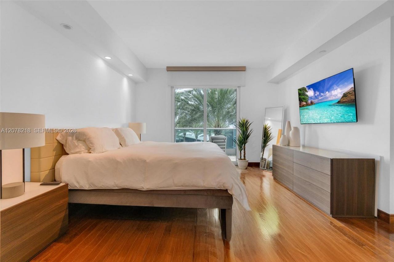 1331 Brickell Bay Dr , Unit 208, Miami, FL 33131 Photo