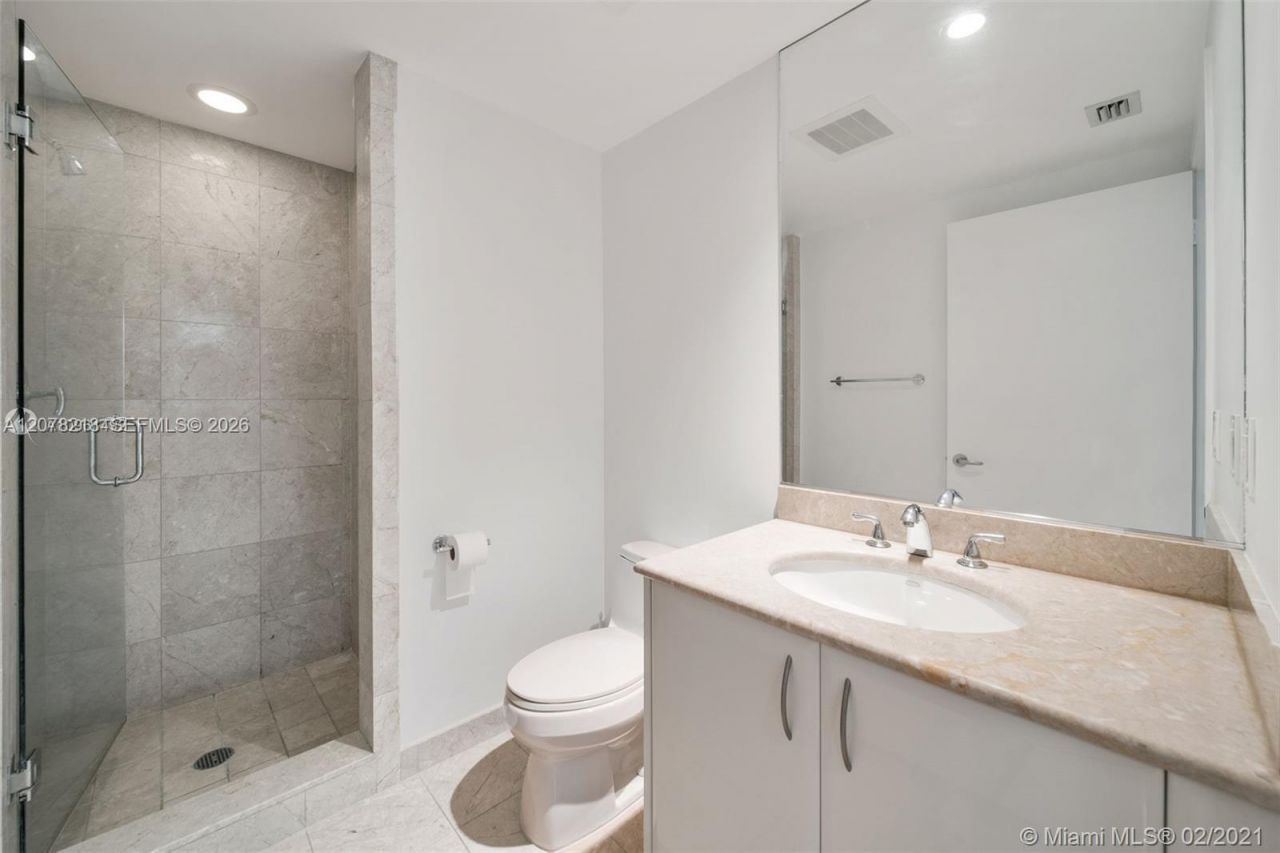 1331 Brickell Bay Dr , Unit 208, Miami, FL 33131 Photo