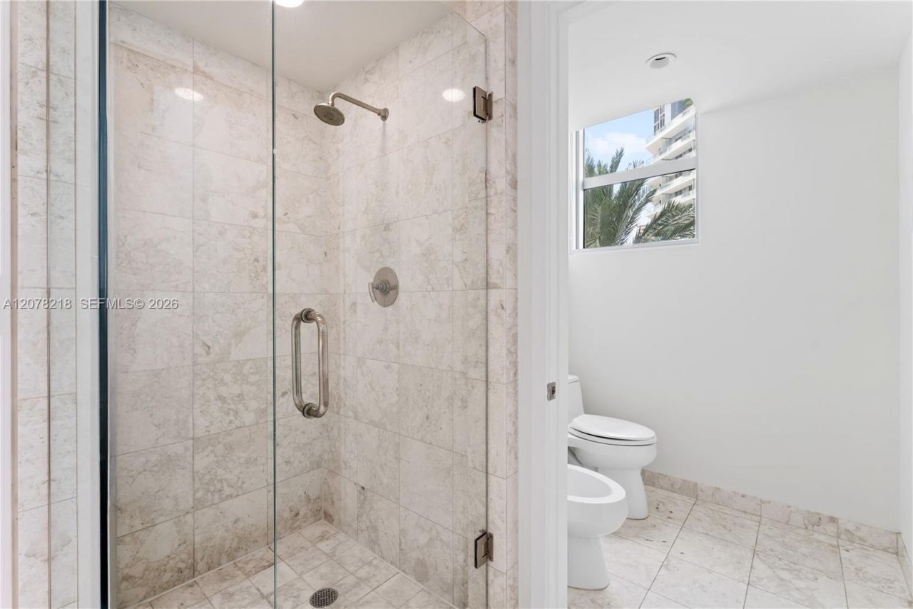 1331 Brickell Bay Dr , Unit 208, Miami, FL 33131 Photo