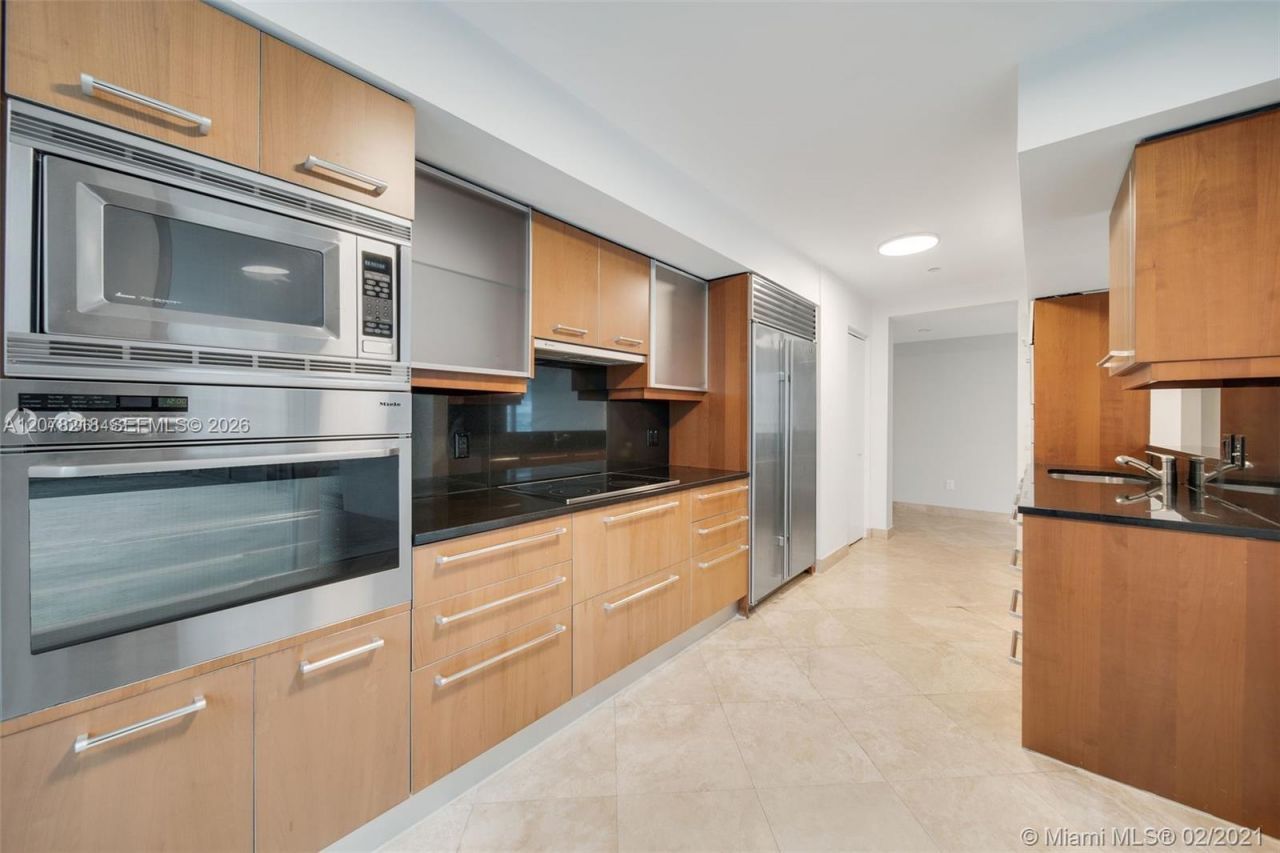 1331 Brickell Bay Dr , Unit 208, Miami, FL 33131 Photo