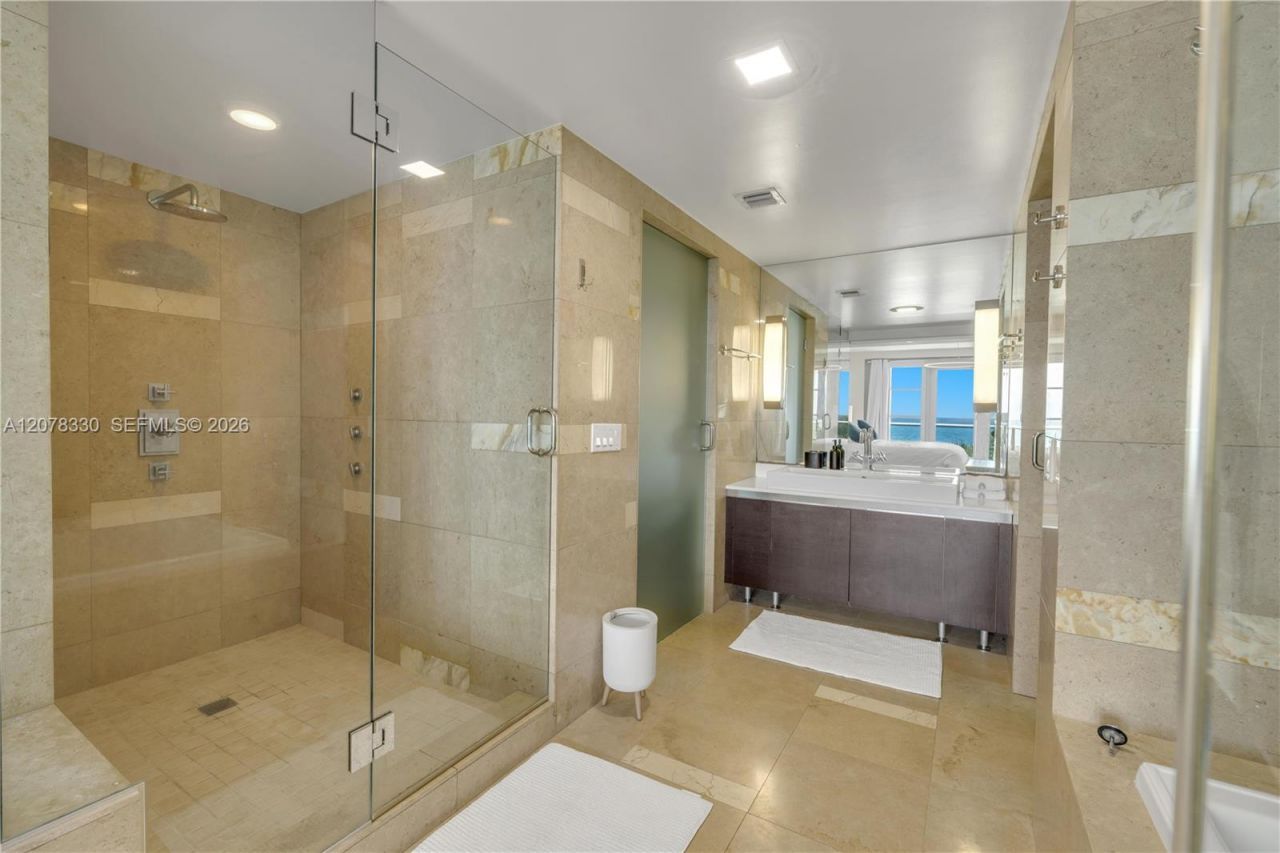3739 Collins Ave, Unit N-302, Miami Beach, FL 33140 Photo