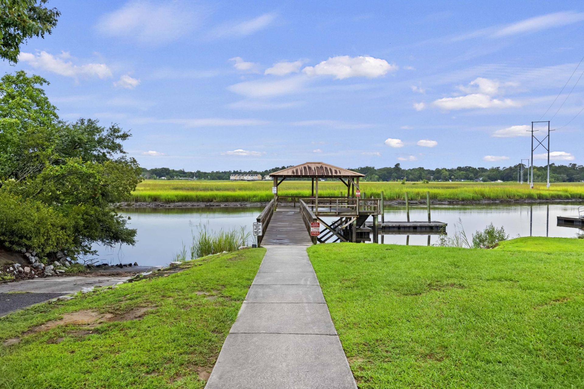 1005 Island Crossing Drive Photo 32