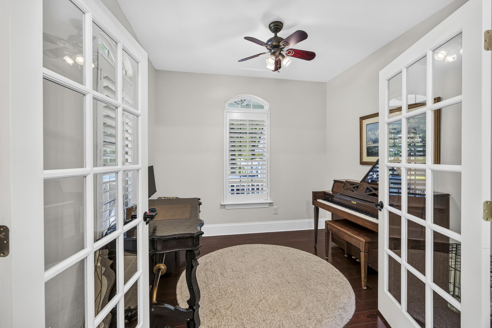 1005 Island Crossing Drive Photo 4