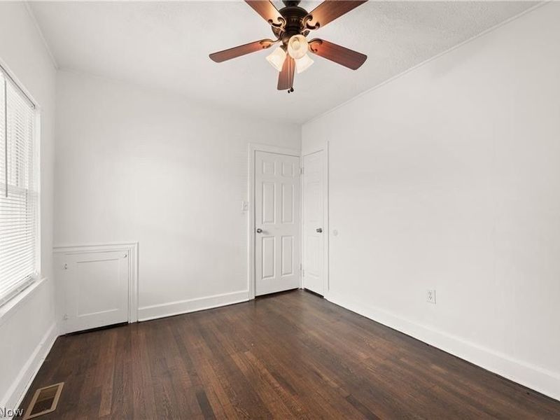12201 Brighton Avenue, Cleveland, OH 44111 Photo 21