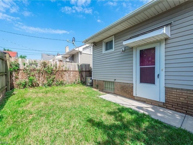 12201 Brighton Avenue, Cleveland, OH 44111 Photo 28