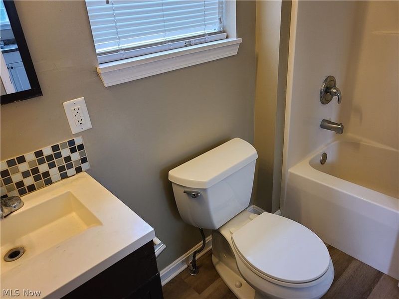 628 Sumner Street, Unit DOWN, Akron, OH 44311 Photo 12