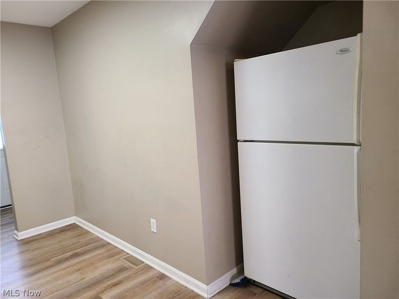 628 Sumner Street, Unit DOWN, Akron, OH 44311 Photo 3