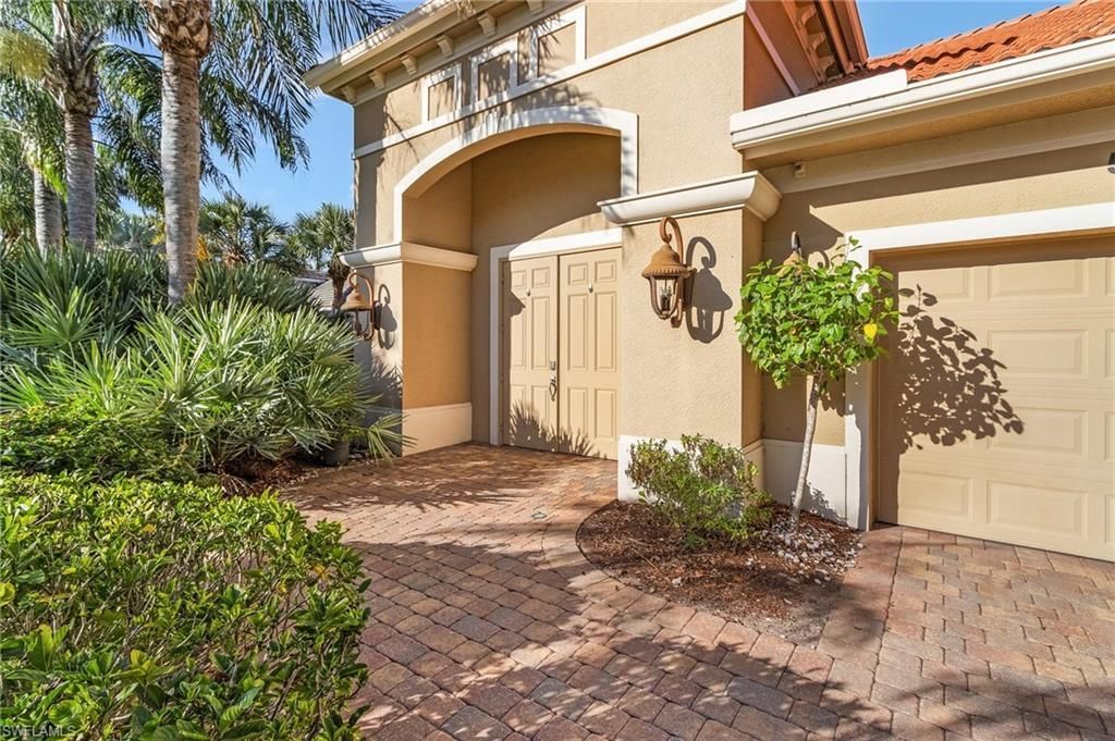 5030 Rustic Oaks Cir , Naples, FL 34105 Photo