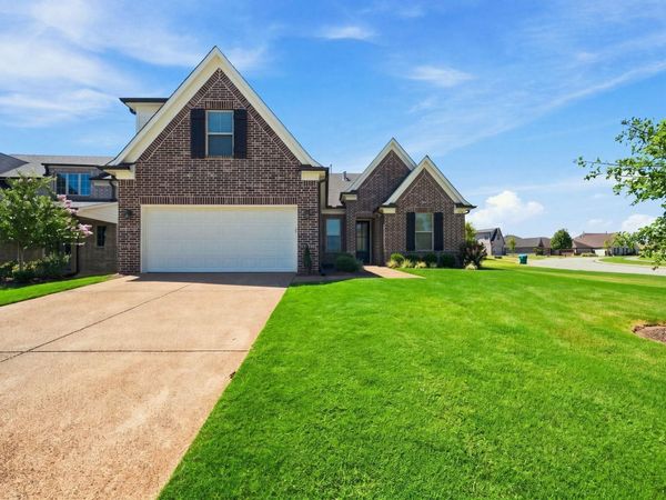 250 SAINT ANDREWS DR, Oakland, TN 38060