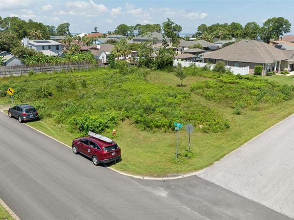1601 Balihai Ct, Gulf Breeze, FL 32563