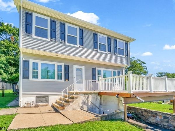 13 Hopatchung Rd, Hopatcong, NJ 07843