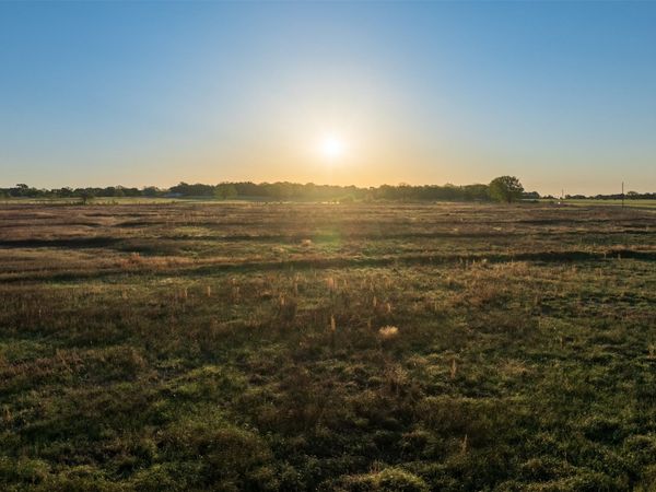 6 N 300 Road , Okmulgee, OK 74447