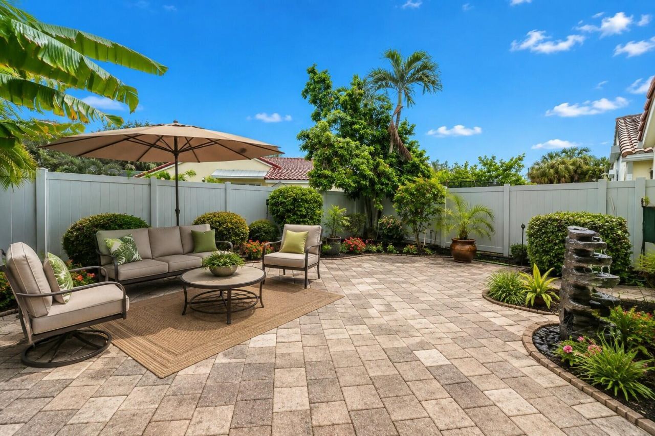 202 Wedgewood Circle, Greenacres, FL 33463 Photo