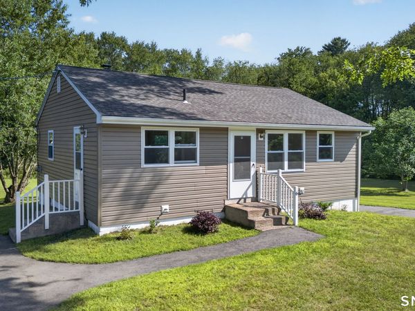 6 White Plains , Norwich, CT 06360