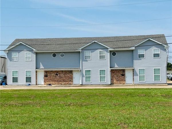 140 VETERANS Boulevard , Unit 3, Kenner, LA 70062