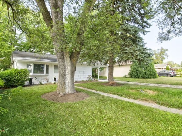 112 Green Lane , Carpentersville, IL 60110