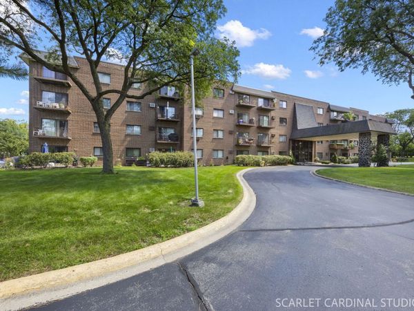 235 N Mill Road , Unit 204b, Addison, IL 60101