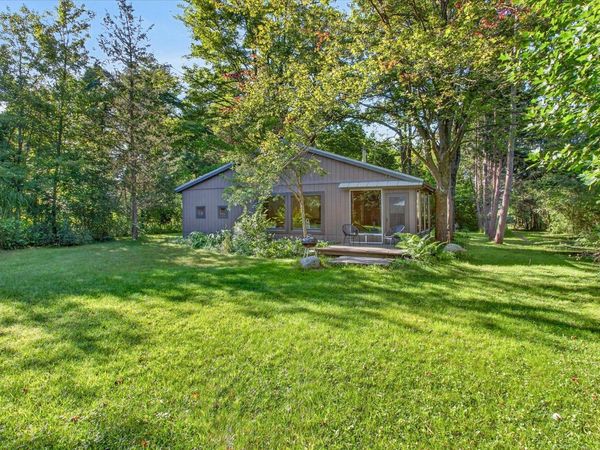 7841 W East Road, Three Oaks, MI 49128