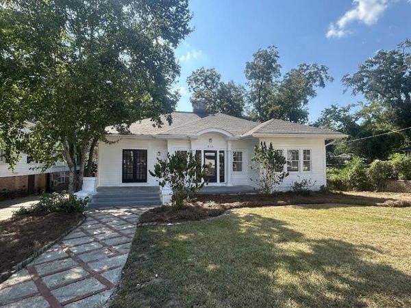 836 N 8th Ave., Laurel, MS 39440