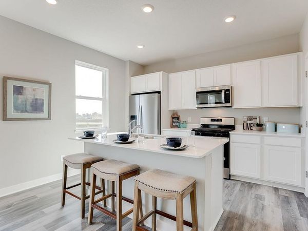 1864 Shasta Drive , Shakopee, MN 55379