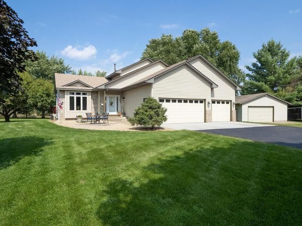 3231 206th Avenue NW, Oak Grove, MN 55303