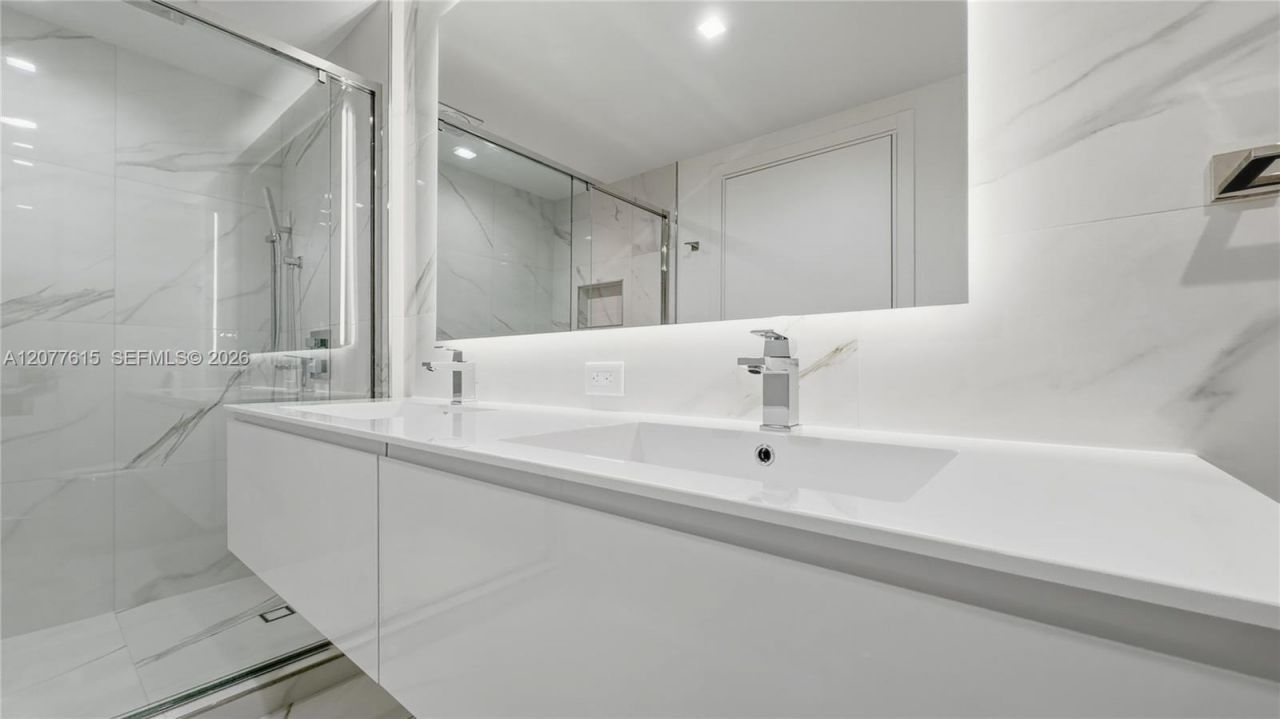 1170 E Hallandale Beach Blvd , Unit 1102, Hallandale Beach, FL 33009 Photo