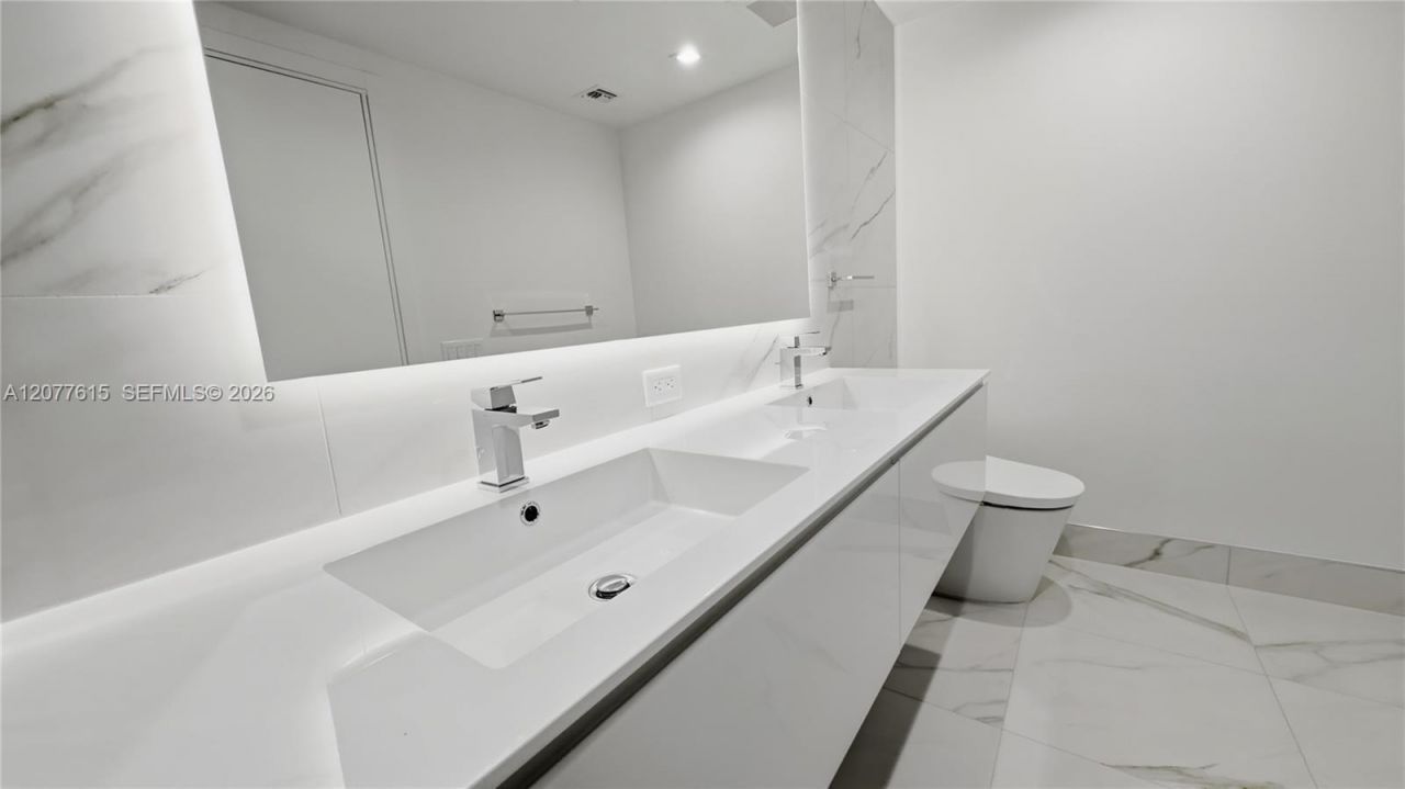 1170 E Hallandale Beach Blvd , Unit 1102, Hallandale Beach, FL 33009 Photo